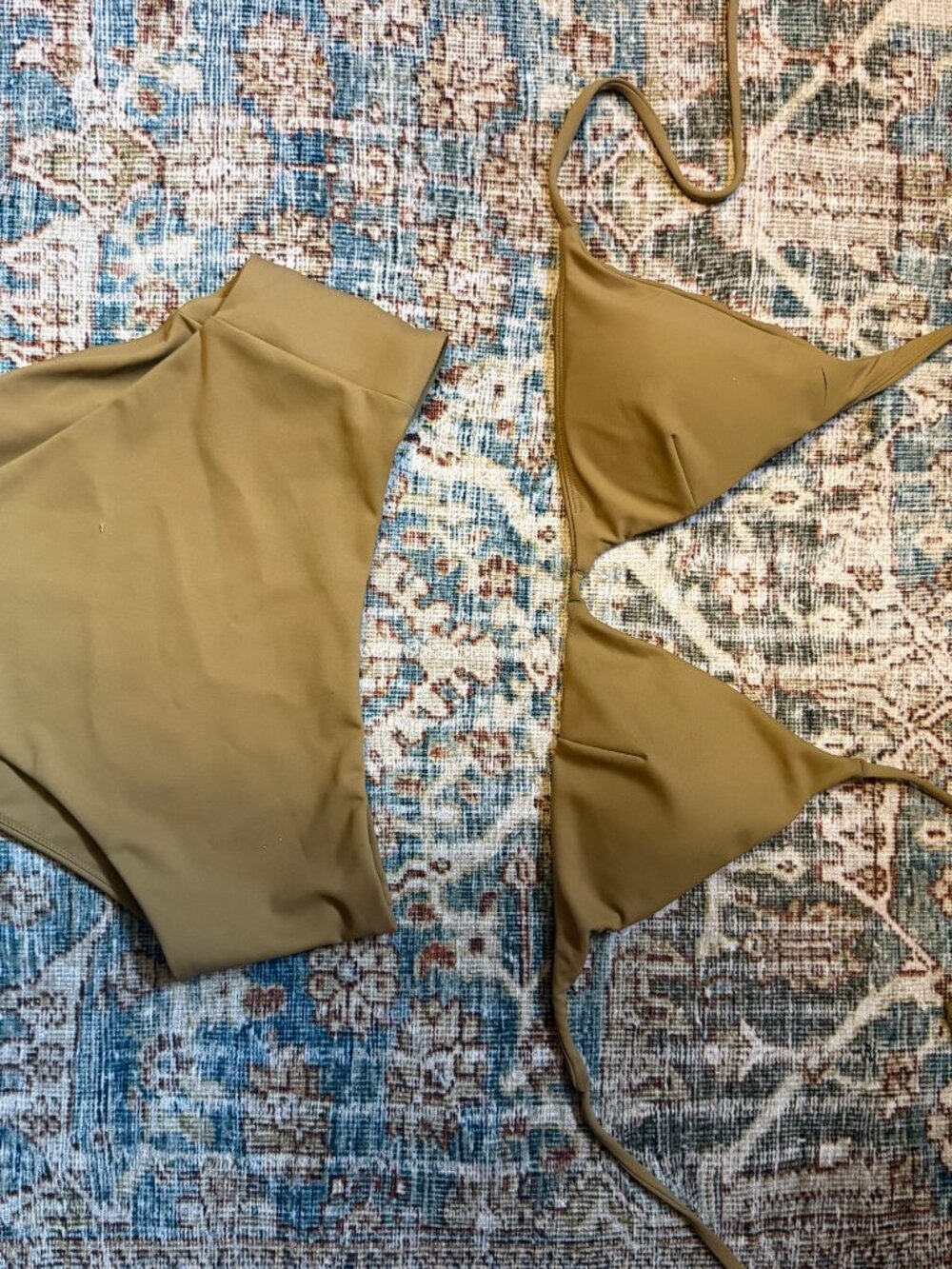 Carve Designs (Golden): Bia Compression Top + Lani Pocket Compression Bottom SM - Picture 4 of 4